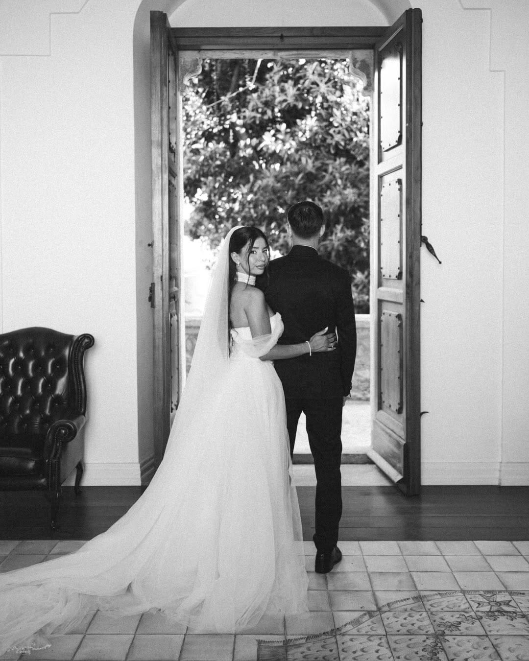Post 2 by JESS PIAZZESE • BRIDAL MAKE UP on Instagram (carousel)