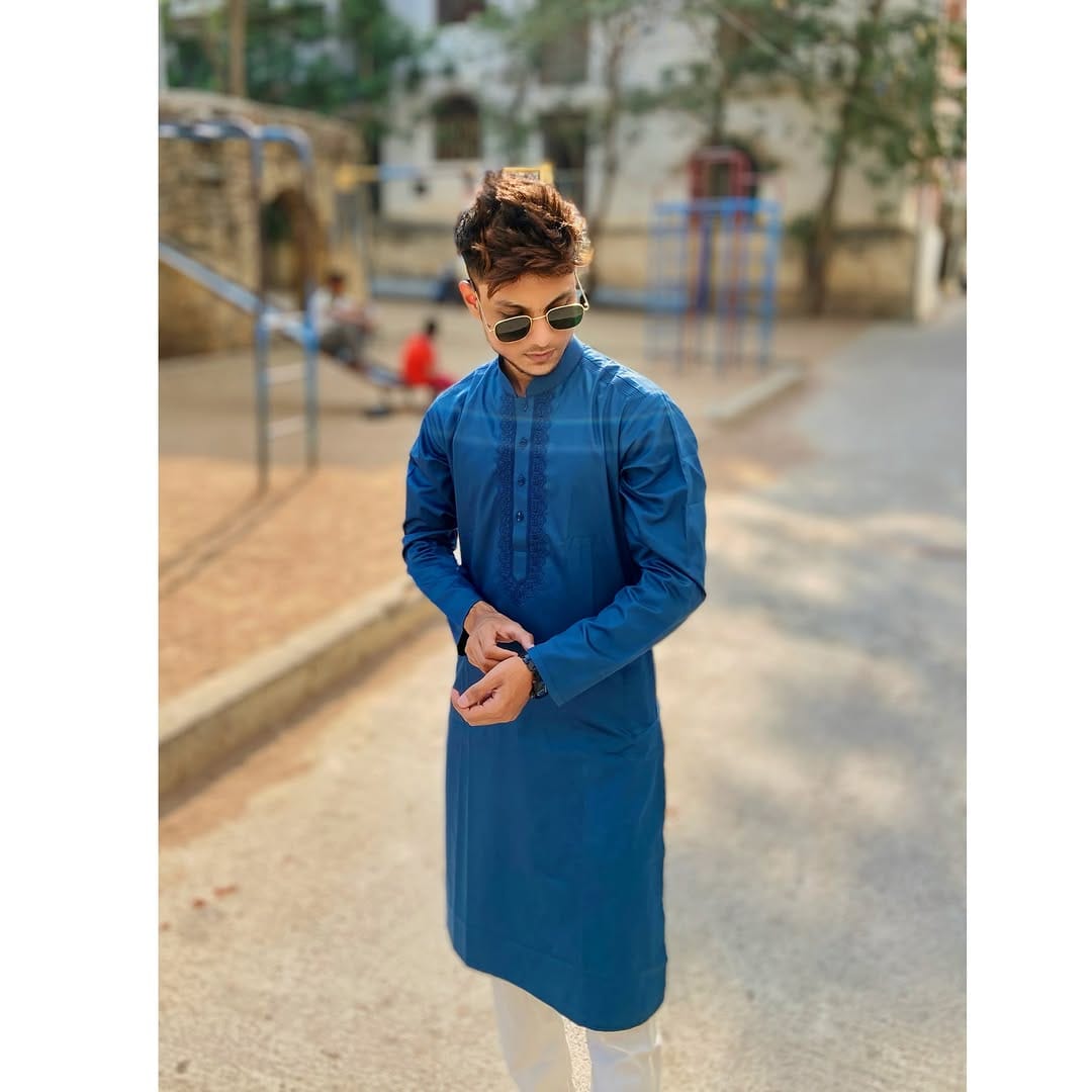 Post 9 by عمران on Instagram (image)