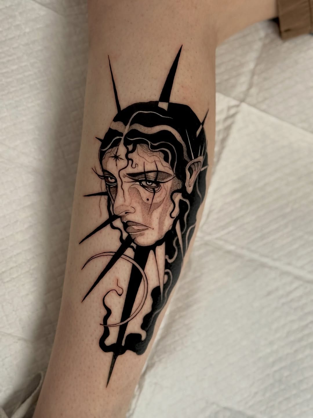 Post 7 by Sylwia Dylewska LUNA tattoo - Den Haag/Utrecht on Instagram (carousel)