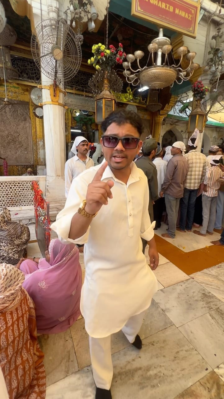 Post 1 by Sameer Khan on Instagram (video)