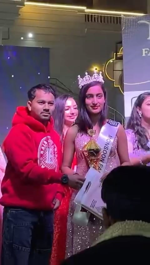 Post 9 by Sameer Khan on Instagram (video)