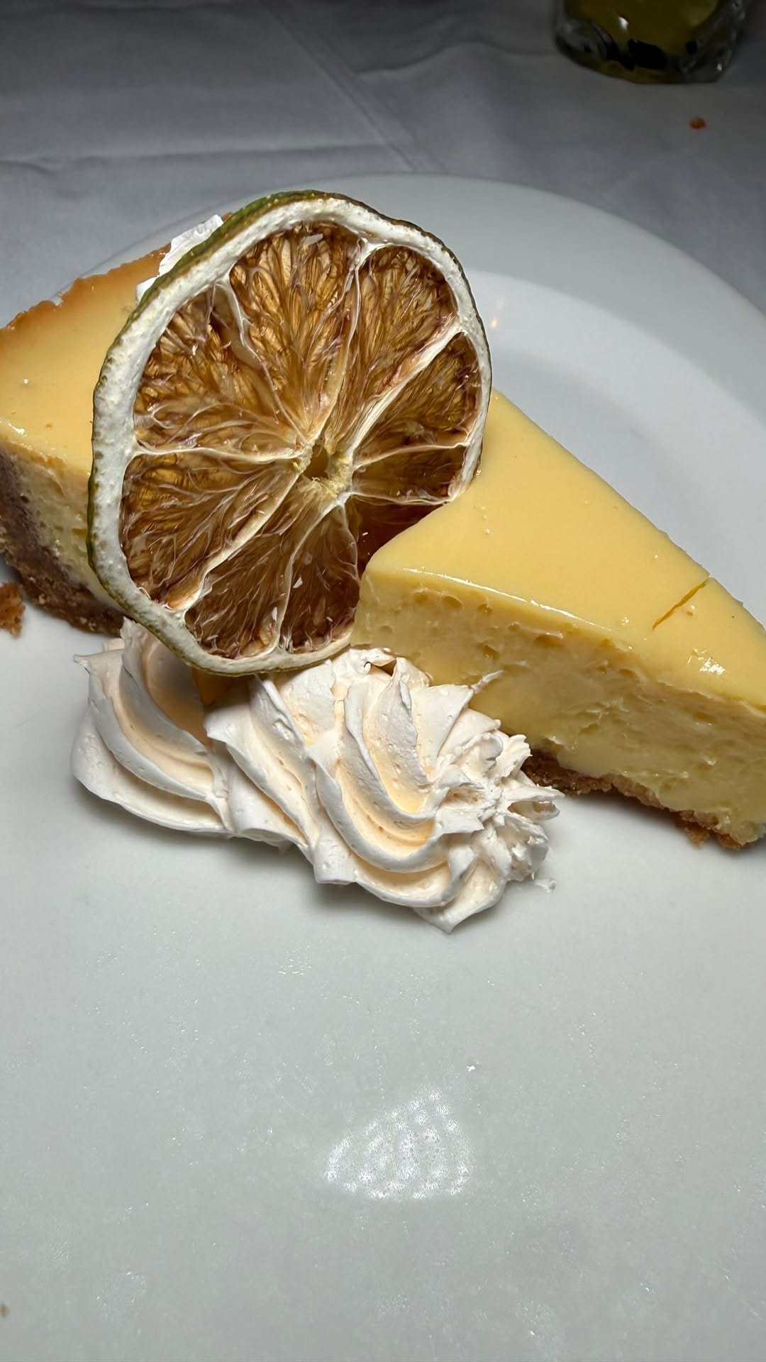 Post 6 by FOODAGRAMERZ on Instagram (video)