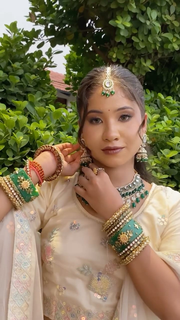 Post 6 by Vidhii | content creator | model🪽 on Instagram (video)