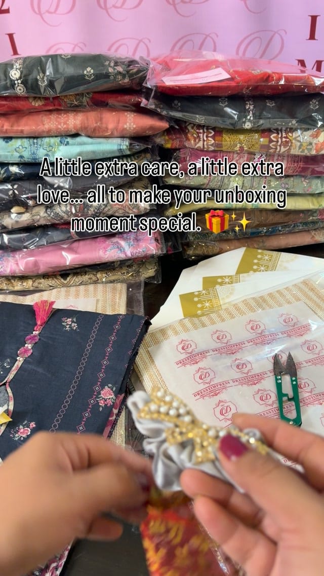 Post 6 by Dress2Impress on Instagram (video)