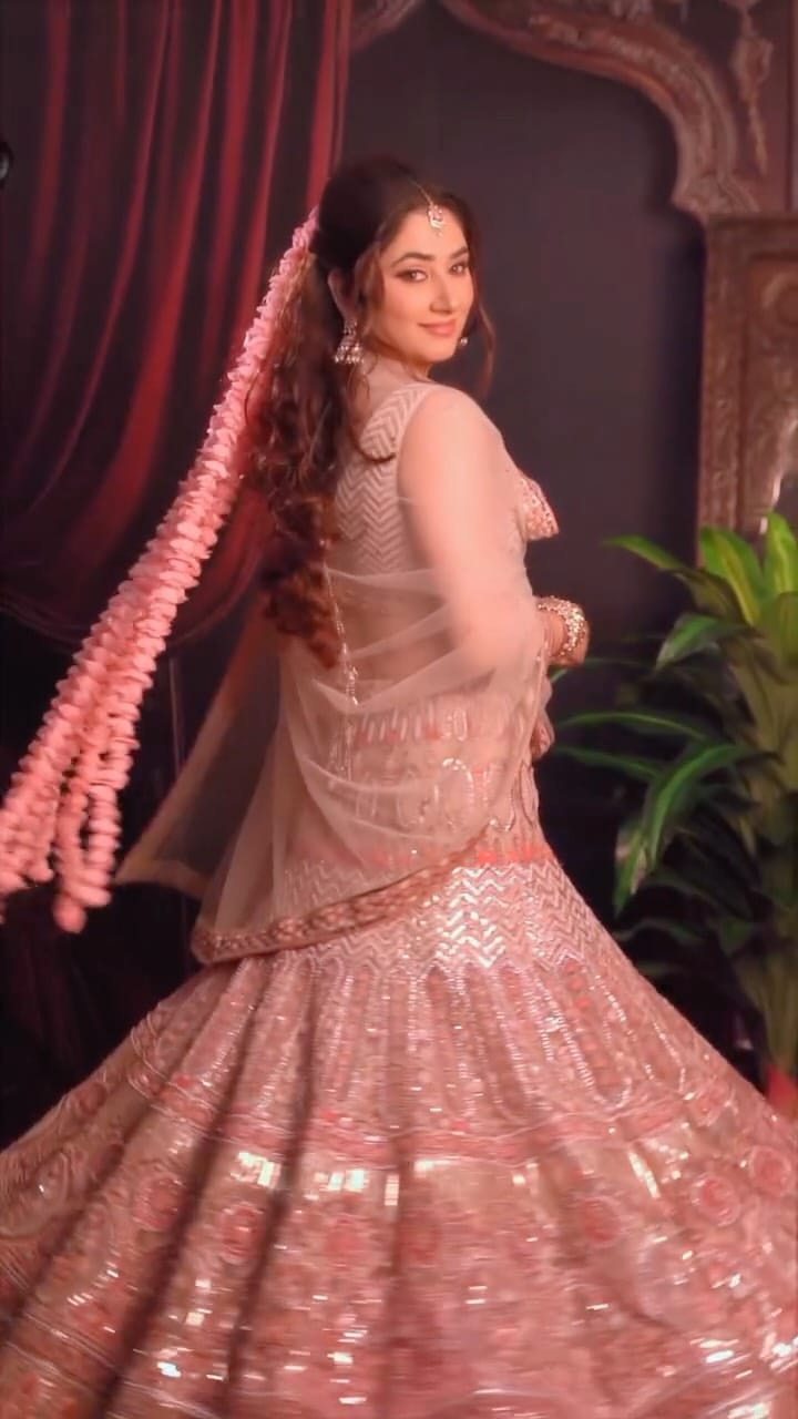 Post 8 by Renu Tandon on Instagram (video)