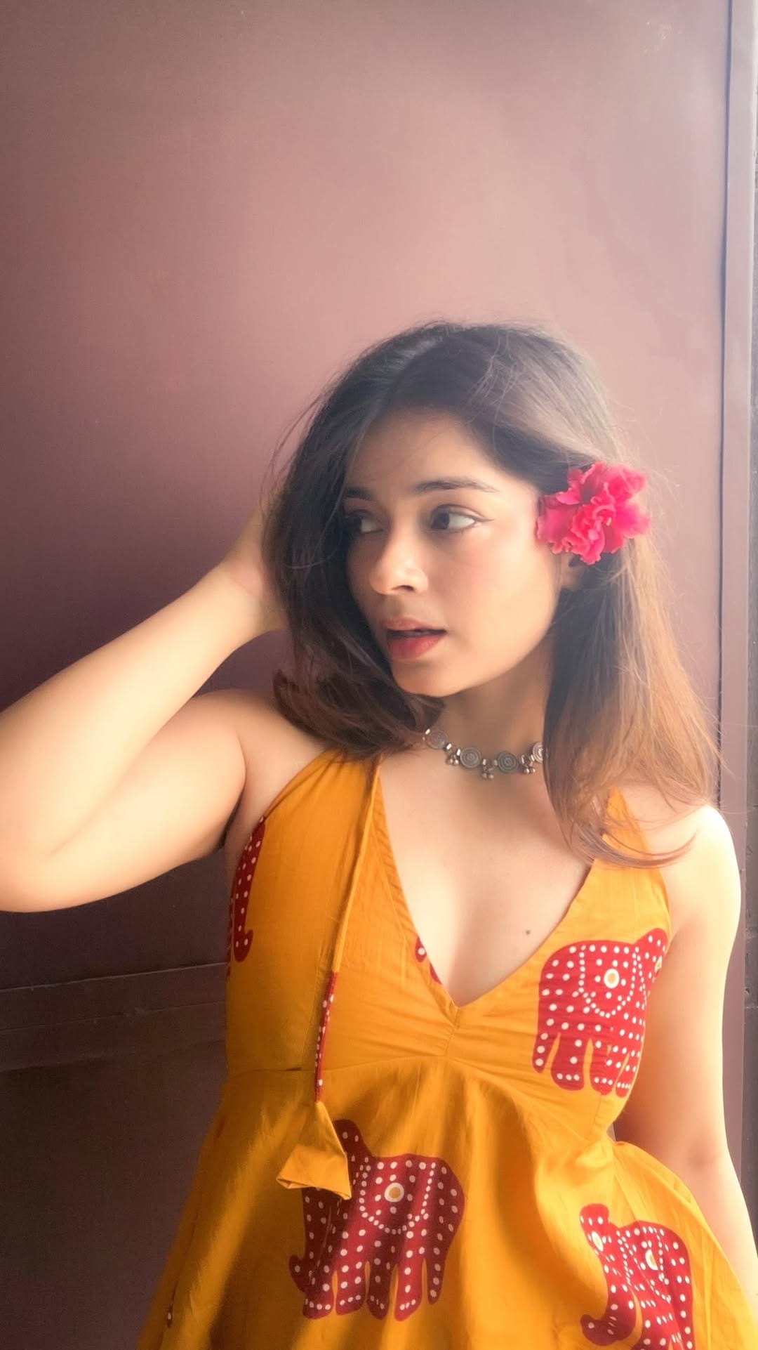Post 4 by Anshika on Instagram (video)