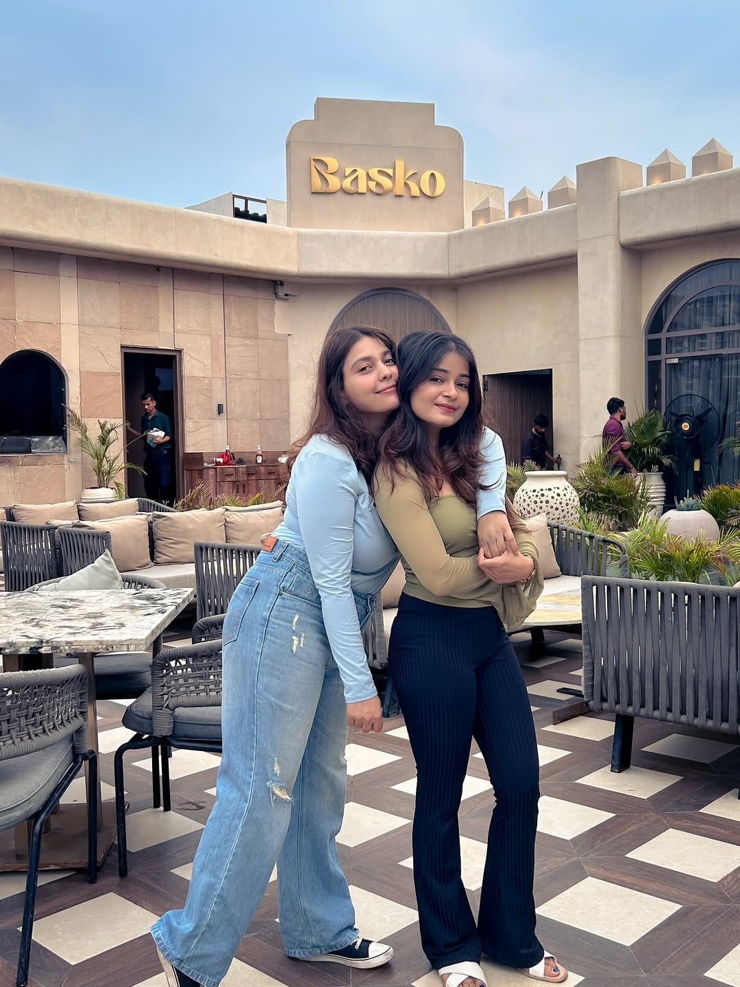 Post 3 by Anshika on Instagram (carousel)