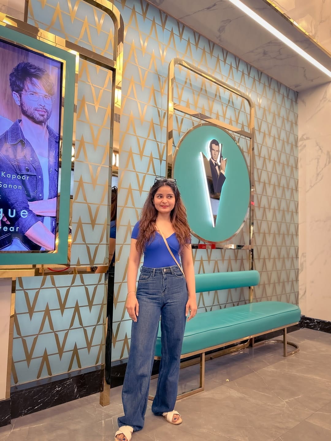 Post 6 by Anshika on Instagram (carousel)