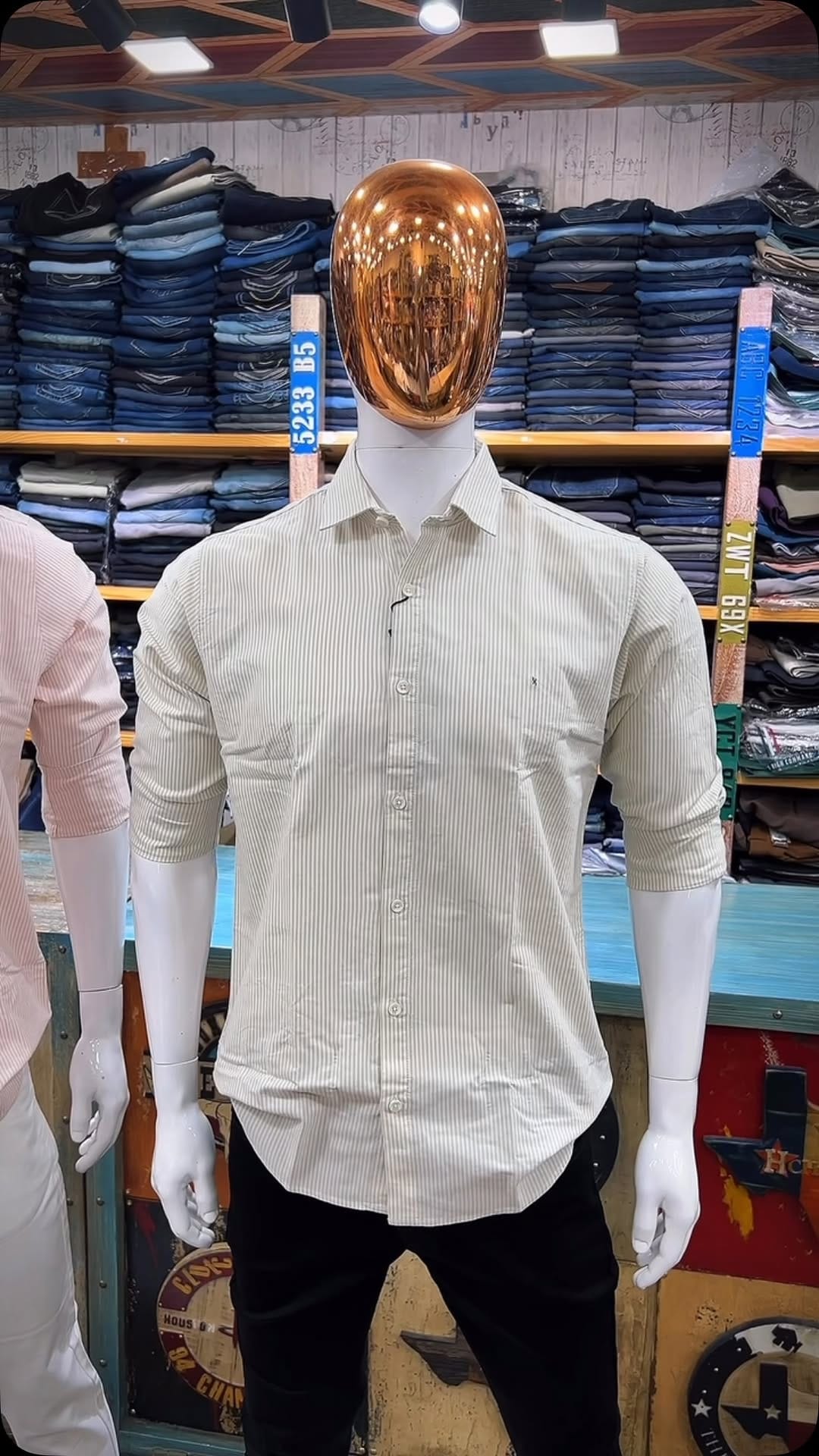 Post 3 by Rana's Fashion on Instagram (video)