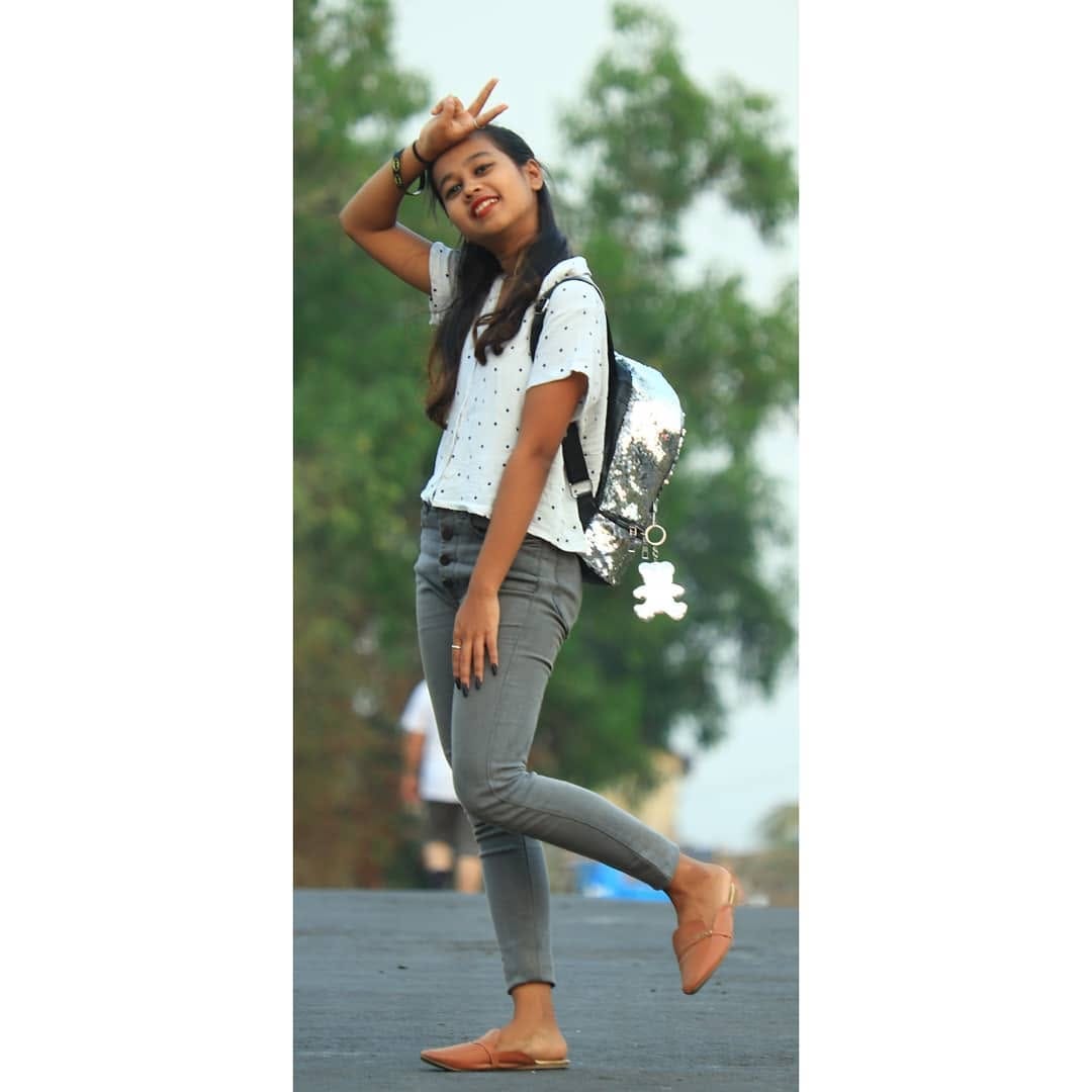 Post 10 by model's point on Instagram (image)