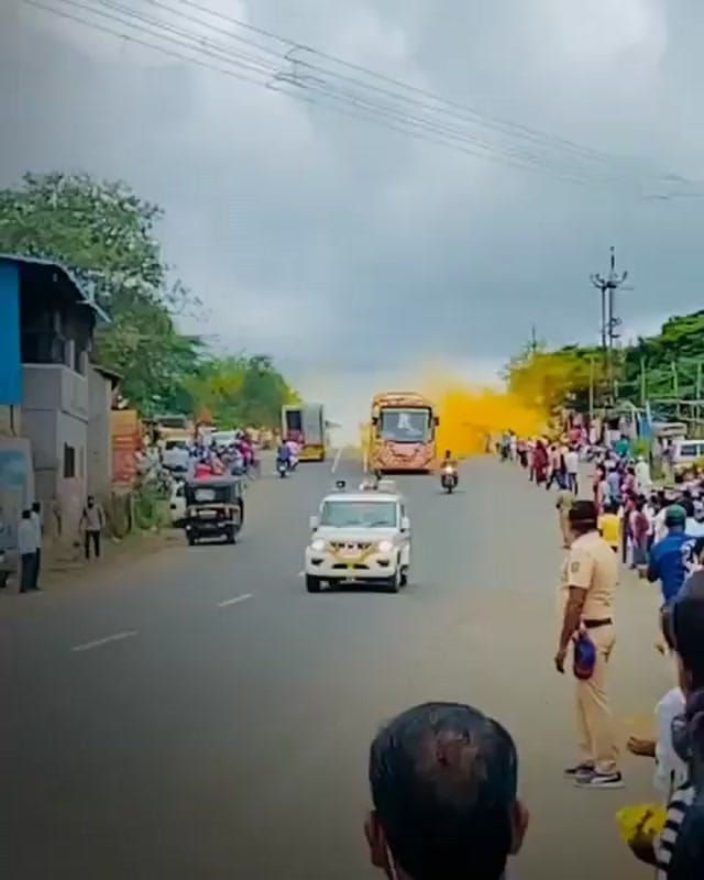 Post 8 by model's point on Instagram (video)