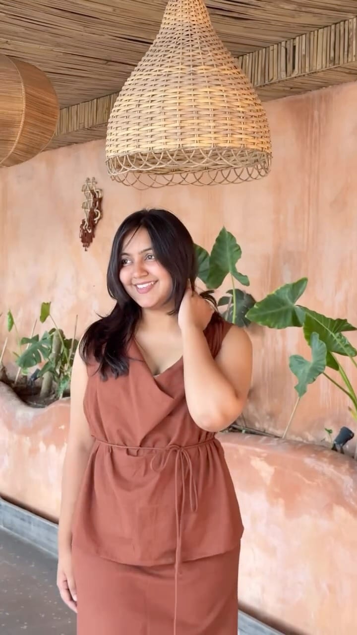 Post 6 by Dhruvi Godhani ❣ on Instagram (video)