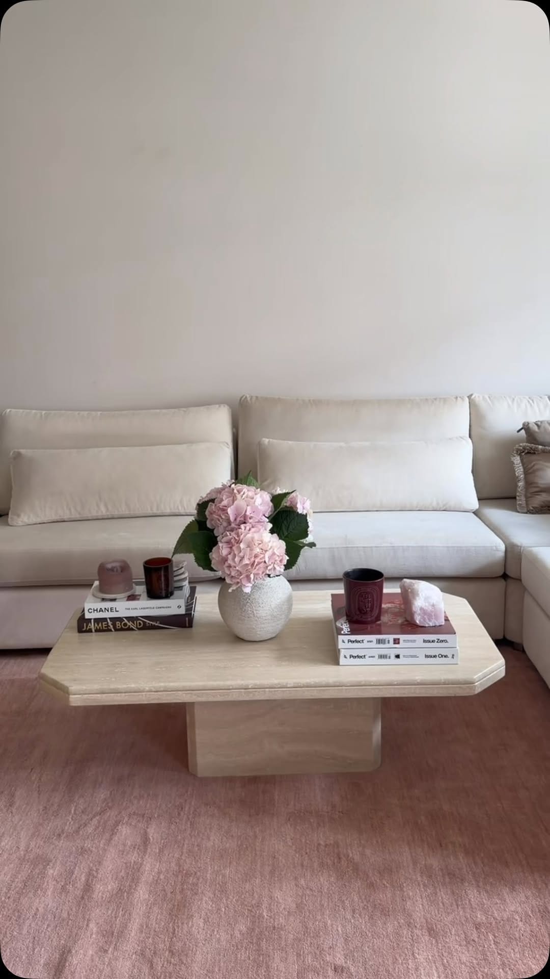 Post 2 by Noémi van ‘t Lam on Instagram (video)