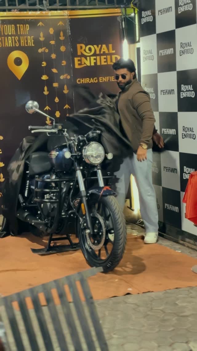 Post 10 by vicky poddar on Instagram (video)