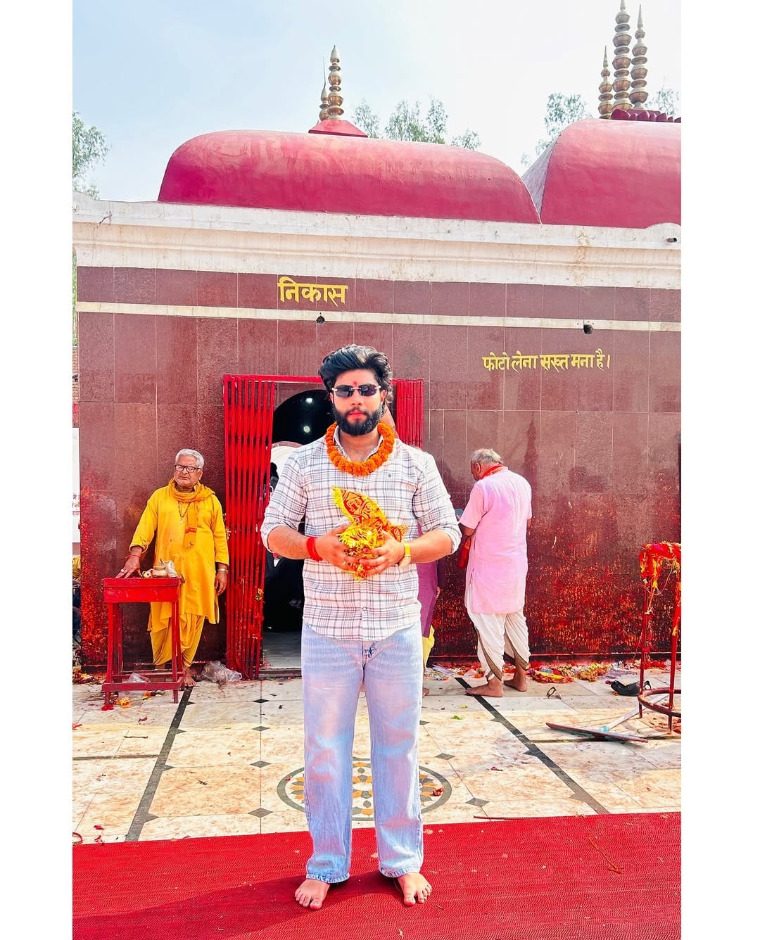 Post 3 by vicky poddar on Instagram (image)