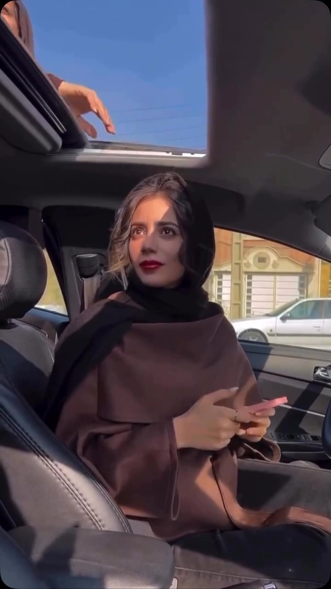 Post 5 by Nice fashion'$ on Instagram (video)