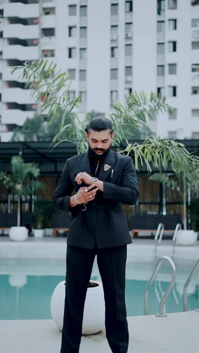 Post 4 by Chamunda Designer Studio on Instagram (video)
