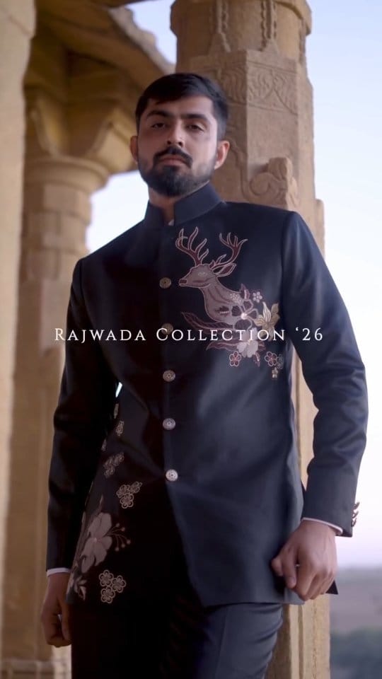 Post 10 by Chamunda Designer Studio on Instagram (video)
