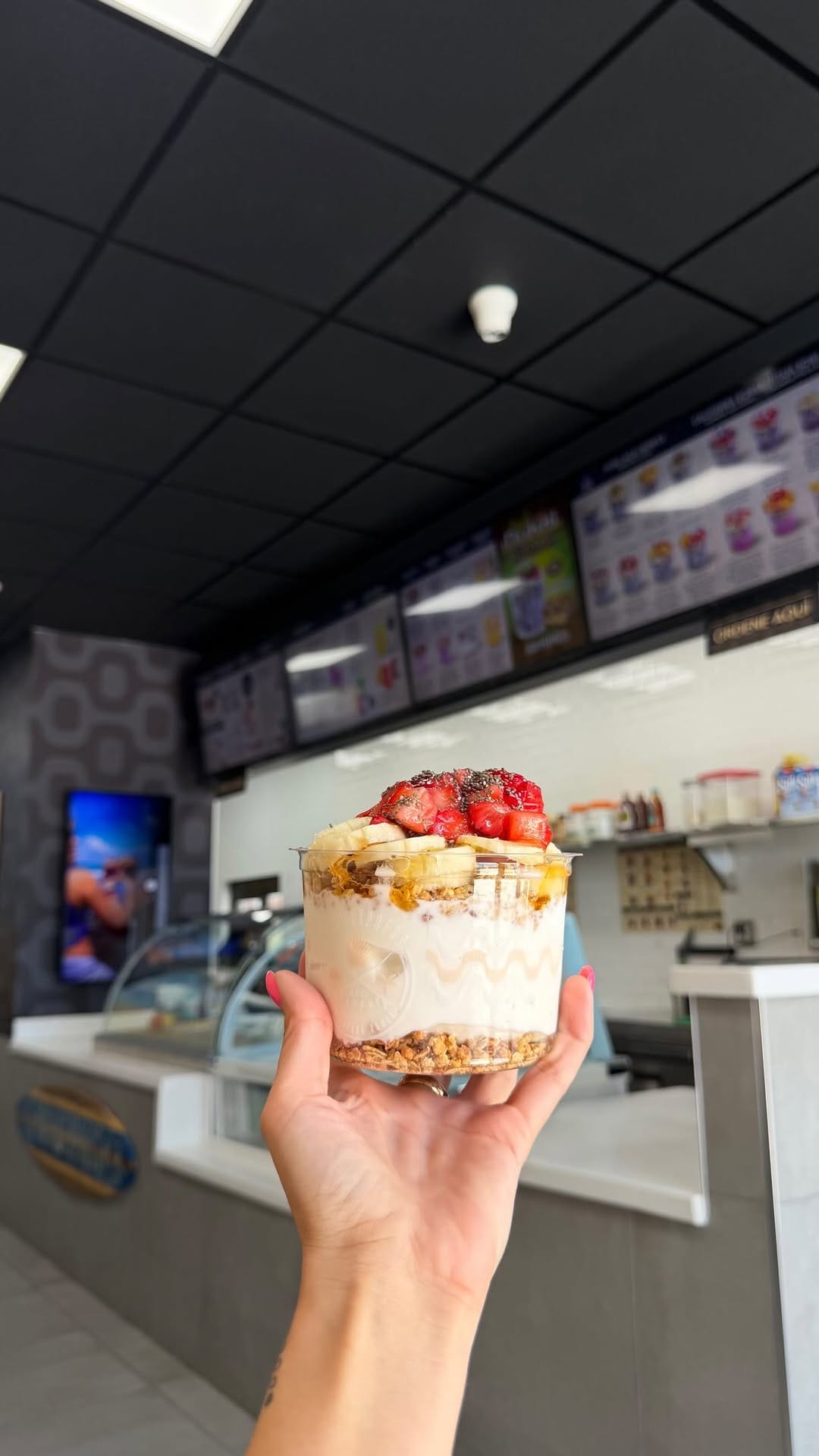 Post 10 by Açai Express Superfood Bowls on Instagram (video)