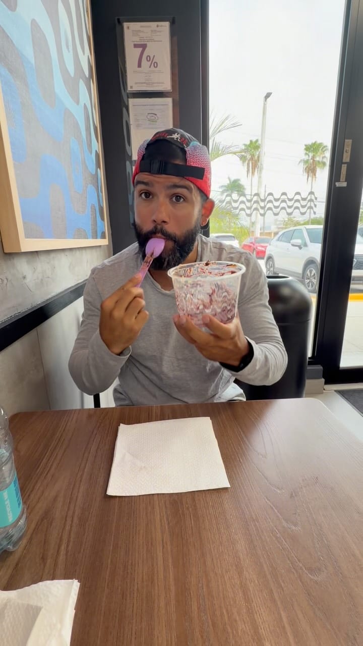 Post 1 by Açai Express Superfood Bowls on Instagram (video)