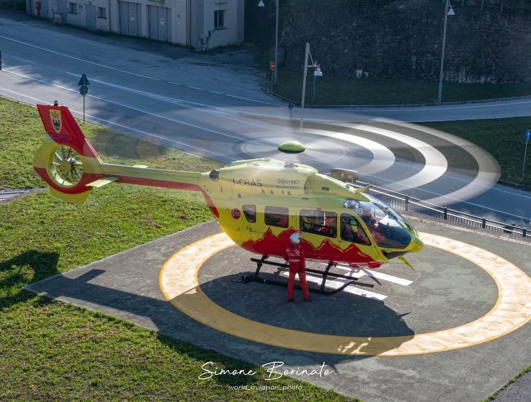 Post 4 by Simone | Aviation photographer on Instagram (image)