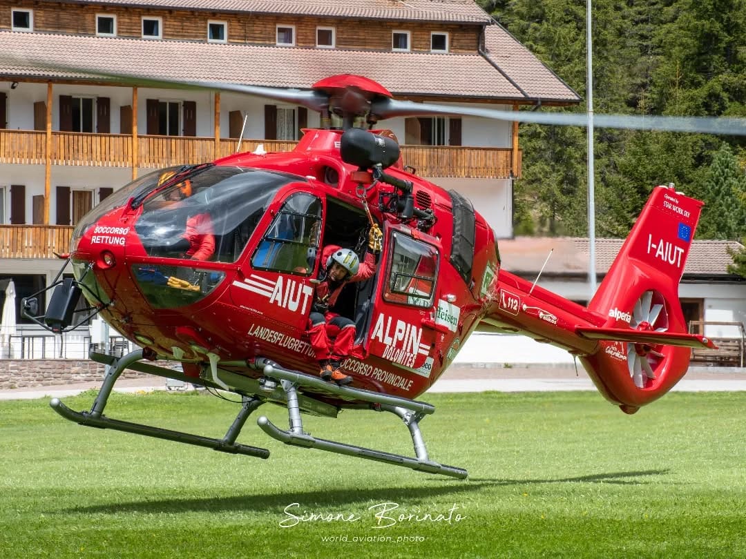 Post 5 by Simone | Aviation photographer on Instagram (image)