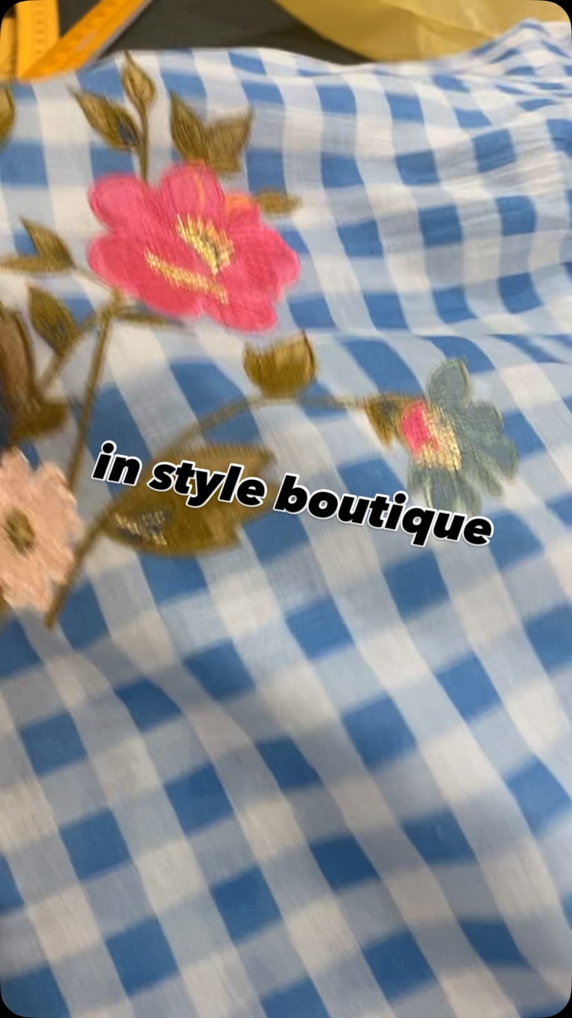 Post 7 by in style boutique🥻👗👗 on Instagram (video)