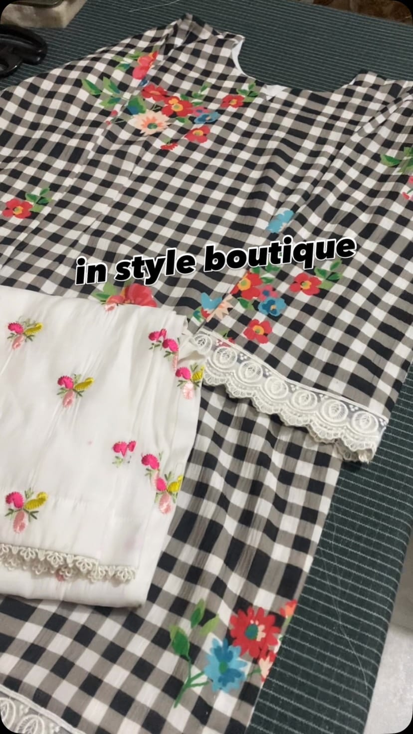 Post 1 by in style boutique🥻👗👗 on Instagram (video)