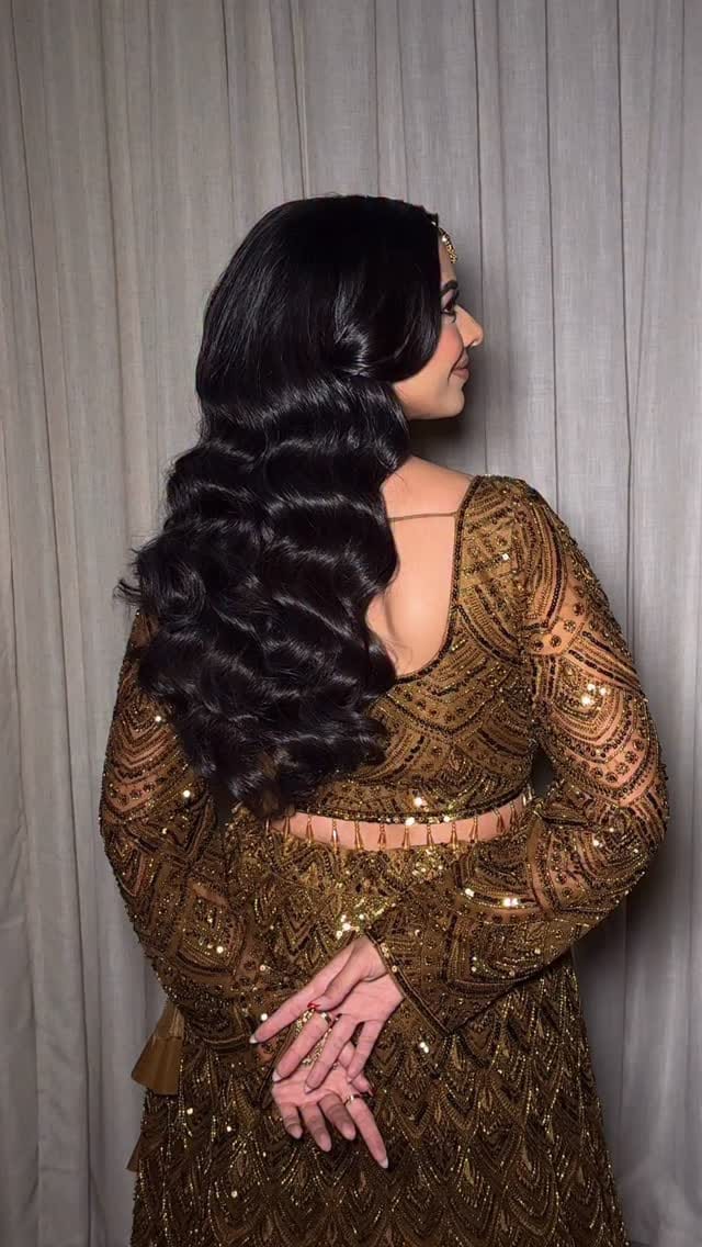 Post 7 by Saanj Kouture (by Lovejot Aujla) on Instagram (video)