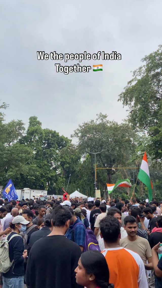 Post 2 by ᴘʀᴇʀɴᴀ ᴍᴀꜱꜱᴇʏ on Instagram (video)