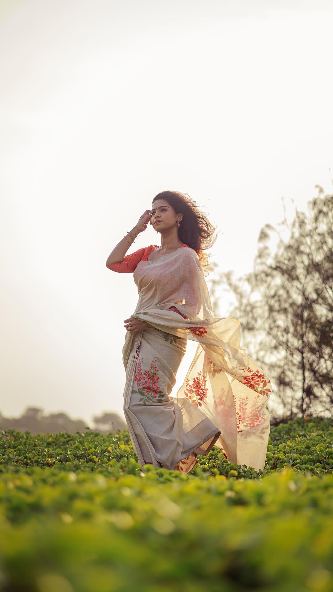 Post 10 by Diya Boutique on Instagram (video)