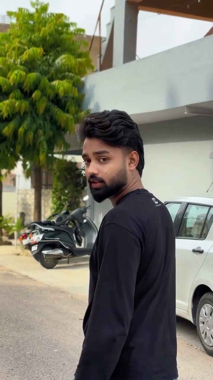 Post 4 by Nitesh🍷 on Instagram (video)