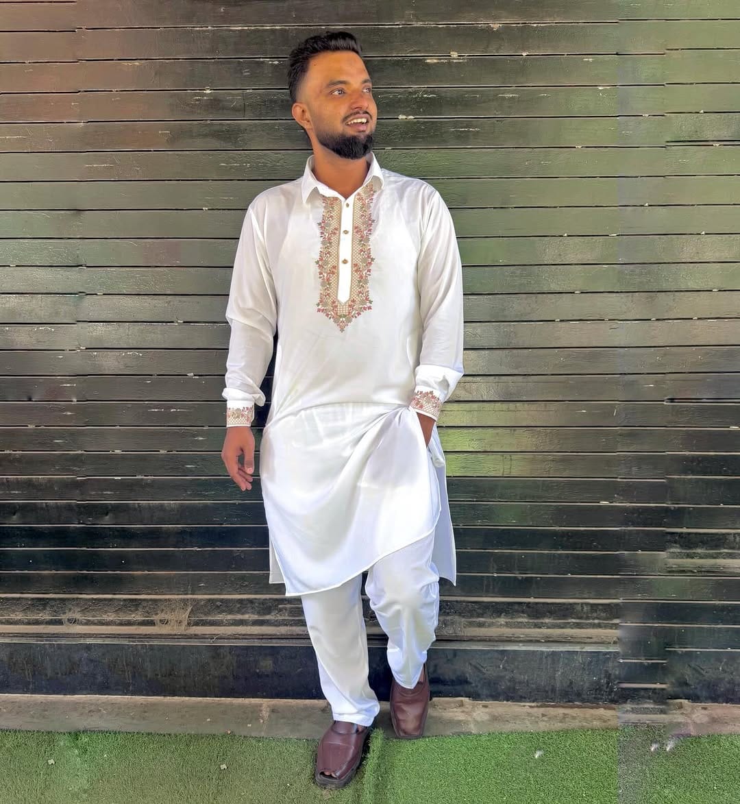 Post 6 by Tauheed Saikh on Instagram (carousel)