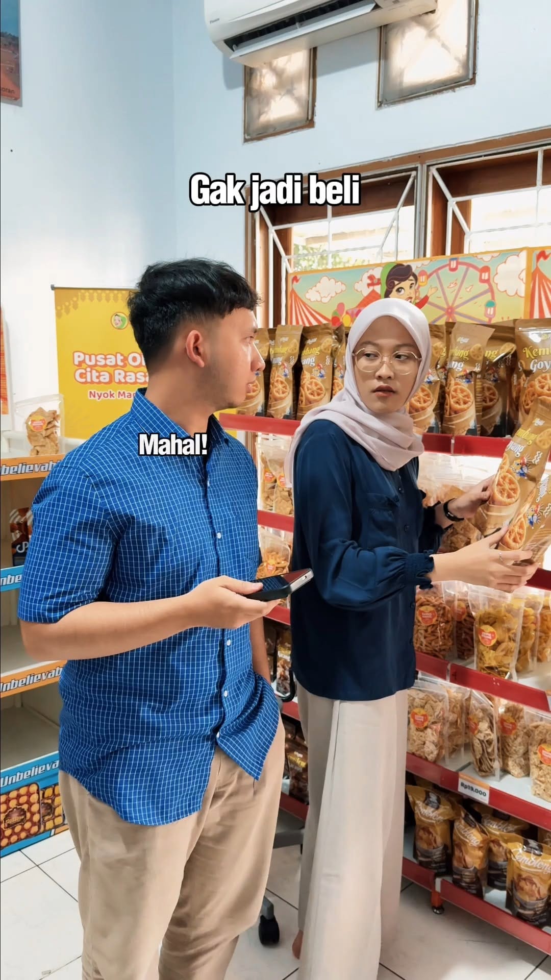 Post 10 by Romlah Oleh Oleh Jakarta on Instagram (video)