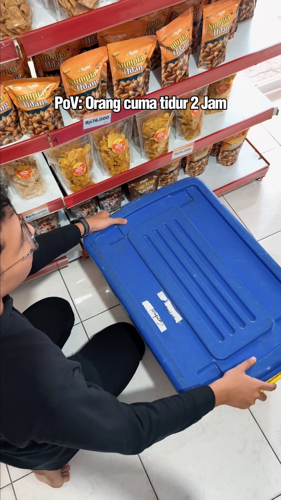 Post 1 by Romlah Oleh Oleh Jakarta on Instagram (video)