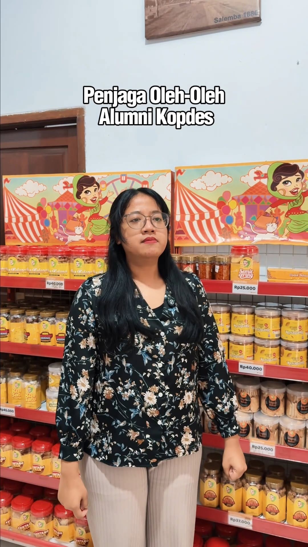 Post 9 by Romlah Oleh Oleh Jakarta on Instagram (video)