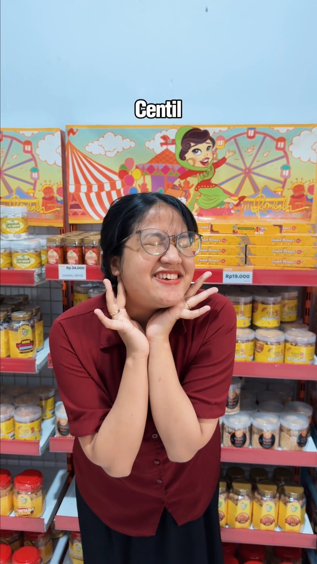 Post 5 by Romlah Oleh Oleh Jakarta on Instagram (video)