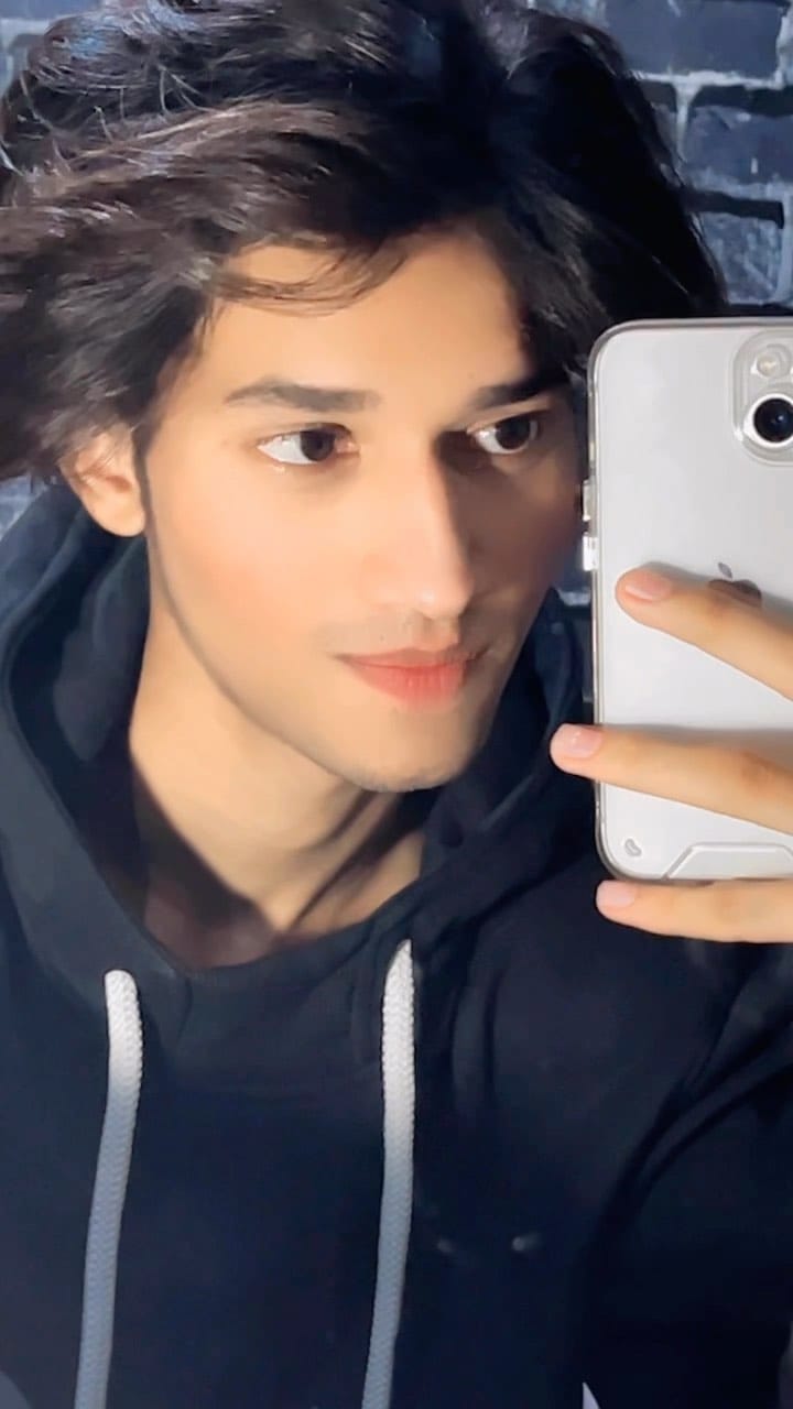 Post 2 by 𝕾𝖆𝖍𝖎𝖑 𝖐𝖍𝖆𝖓 ❤️(ساحل) on Instagram (video)