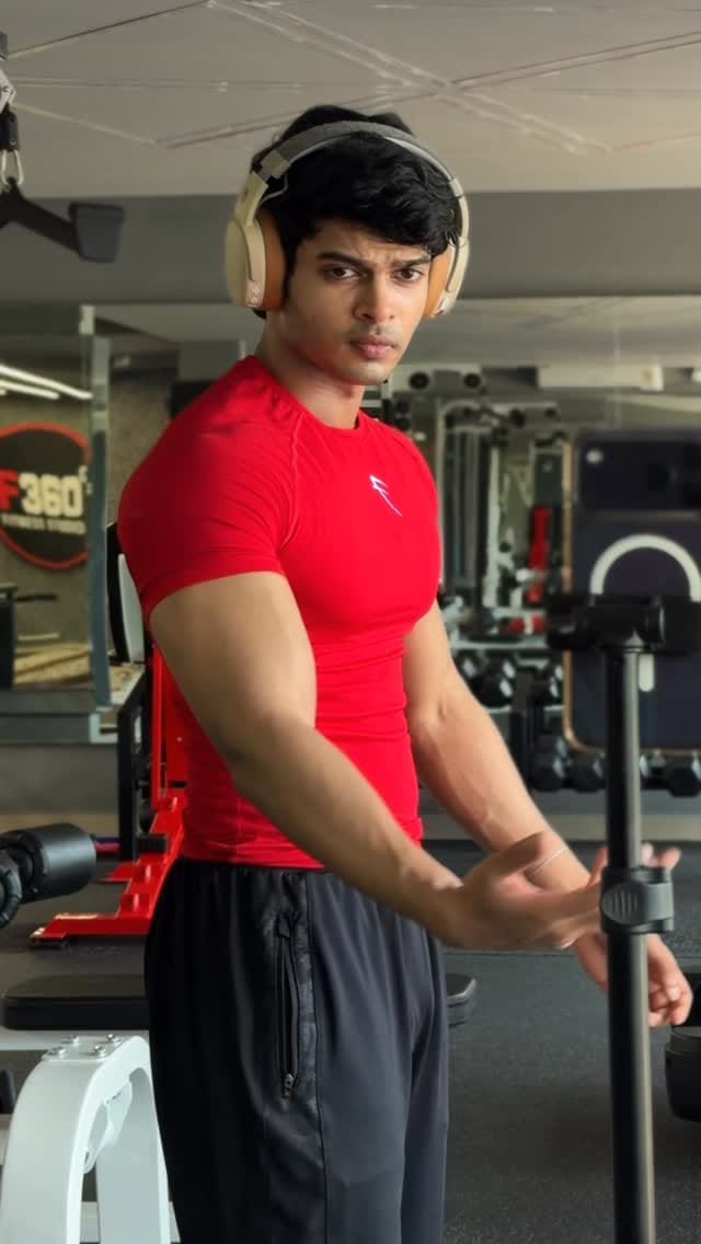 Post 4 by Vivek Ks on Instagram (video)