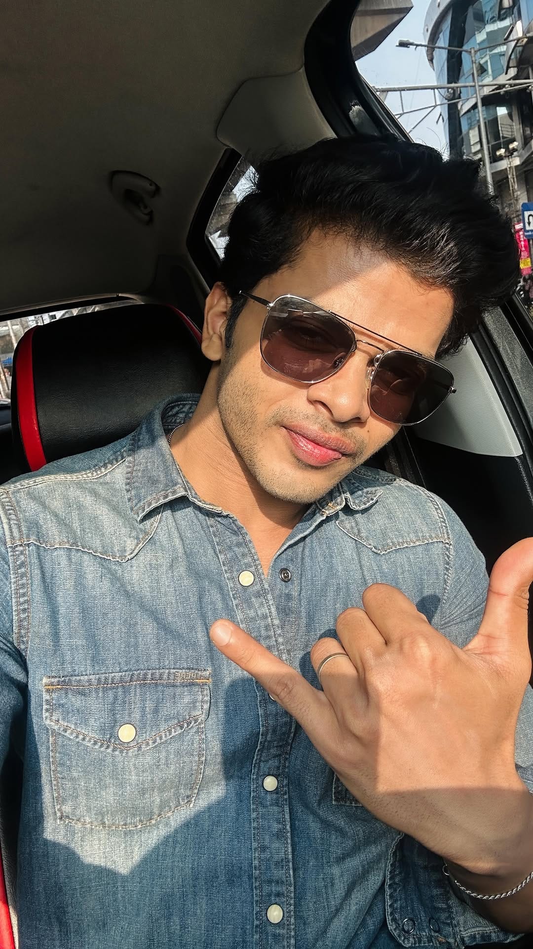 Post 7 by Vivek Ks on Instagram (video)
