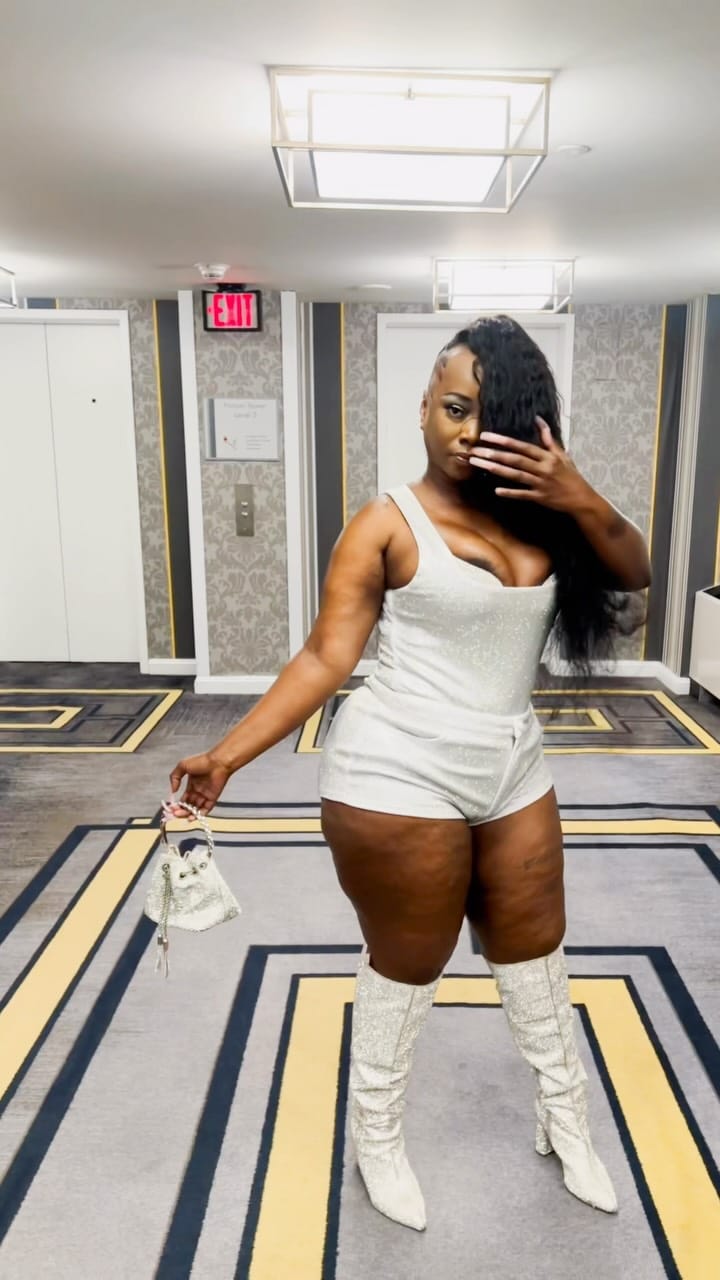 Post 6 by Monique 😘 on Instagram (video)