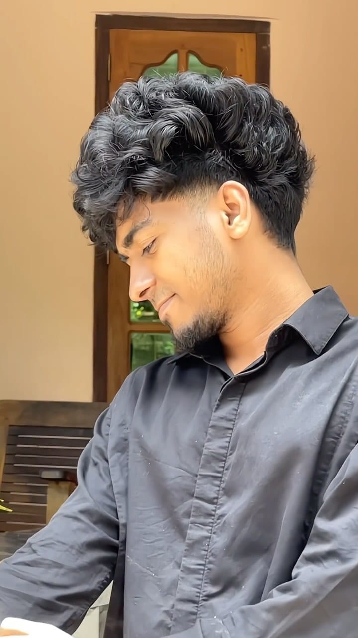 Post 4 by Vipin Raj 012 on Instagram (video)