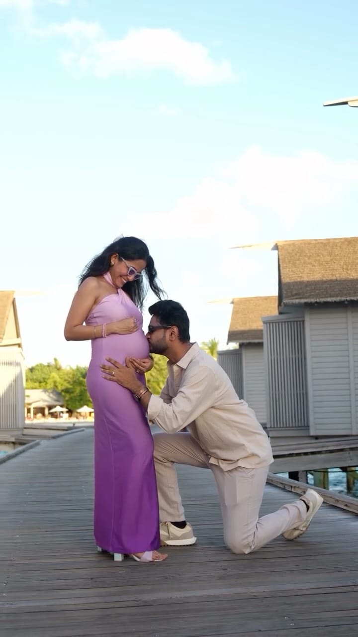Post 8 by Vidhi & Vaibhav | Couple Content Creators ✨🧿 on Instagram (video)