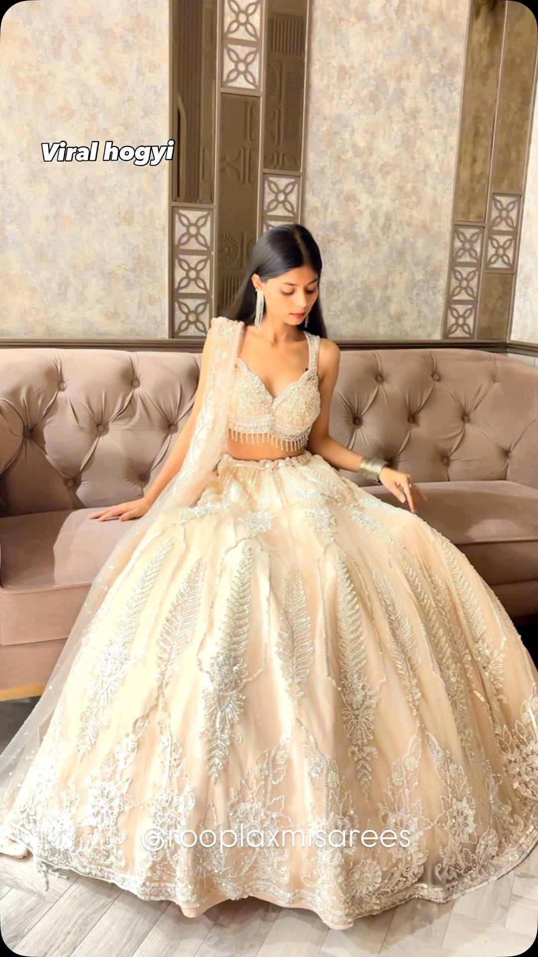 Post 4 by Rooplaxmi Sarees on Instagram (video)