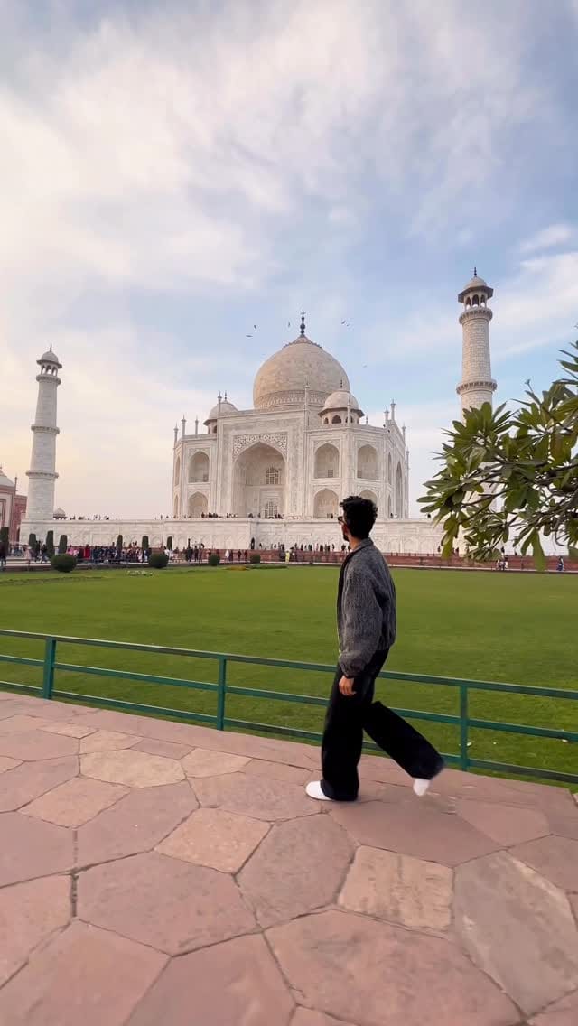Post 1 by K.H.A.L.I.💕 on Instagram (video)