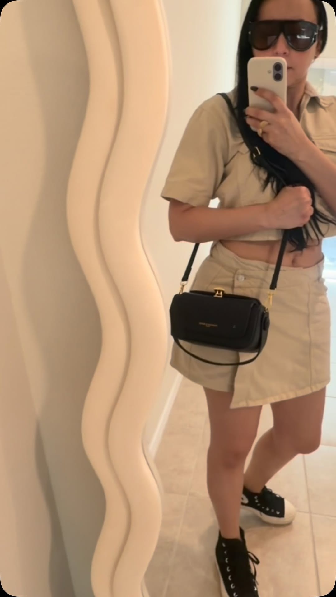 Post 3 by Amanda glam on Instagram (video)