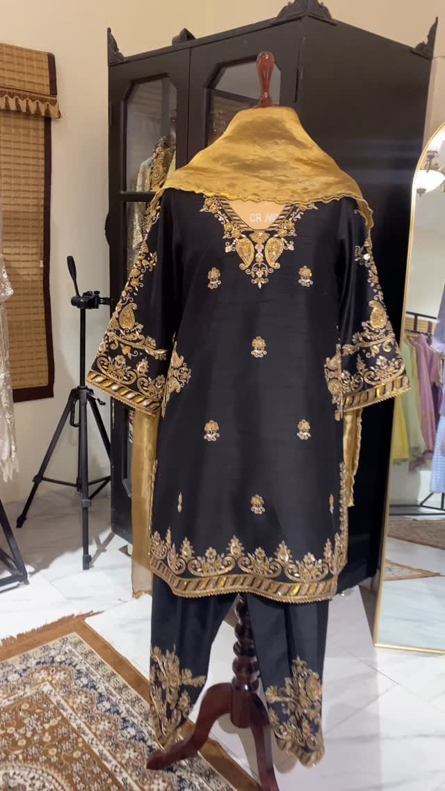 Post 8 by Saman Khaira on Instagram (video)