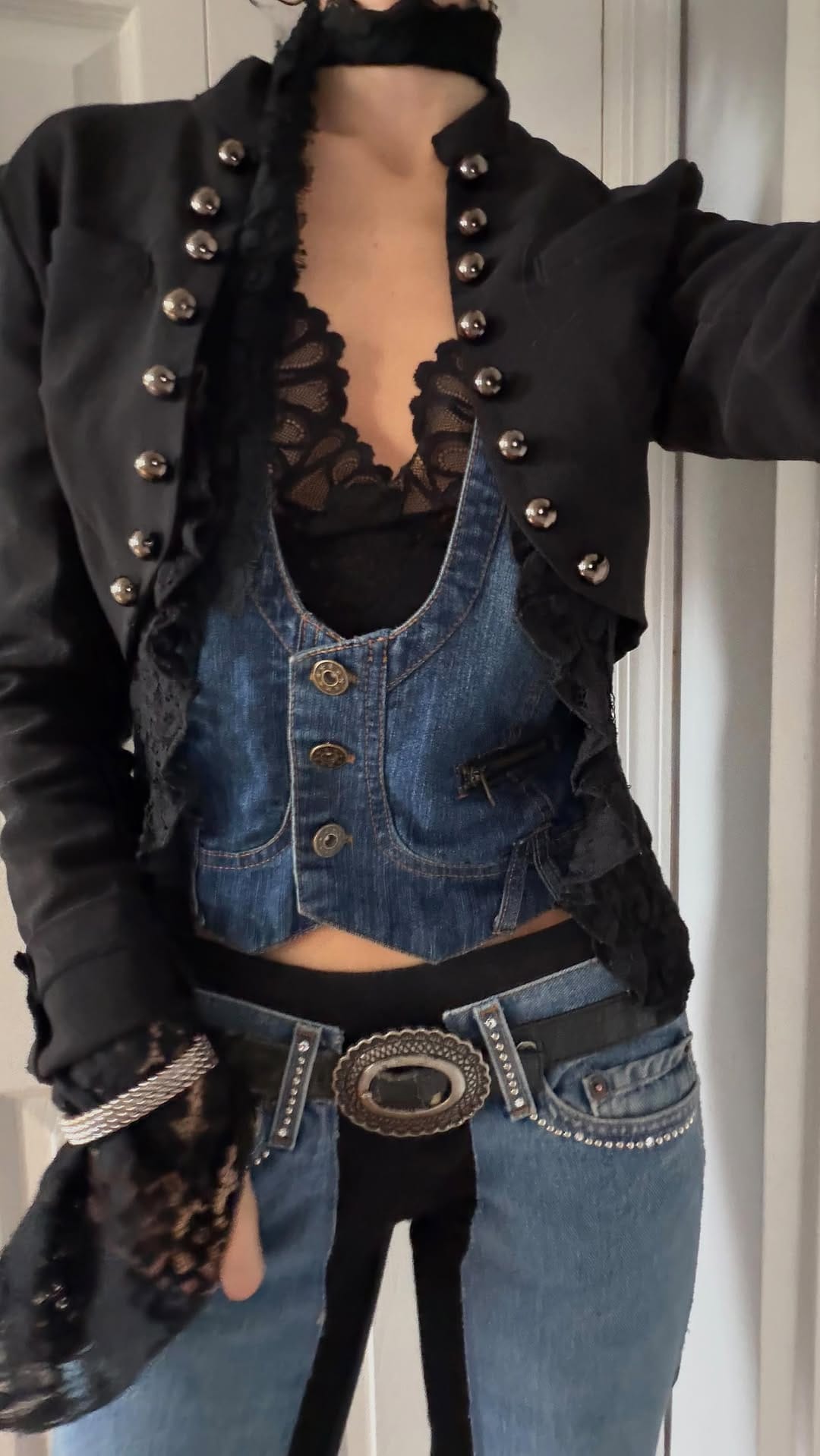 Post 8 by @lilrotini on Instagram (video)