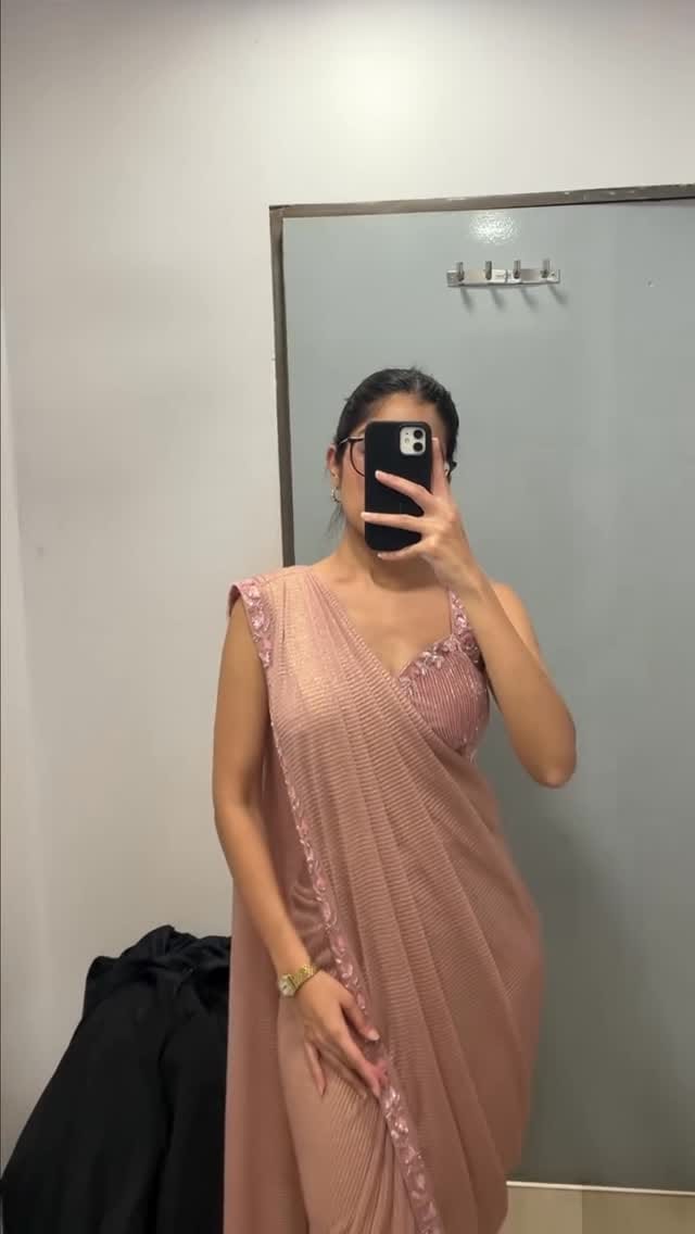 Post 9 by Flyrobe Hyderabad | Rent.Wear.Repeat. on Instagram (video)