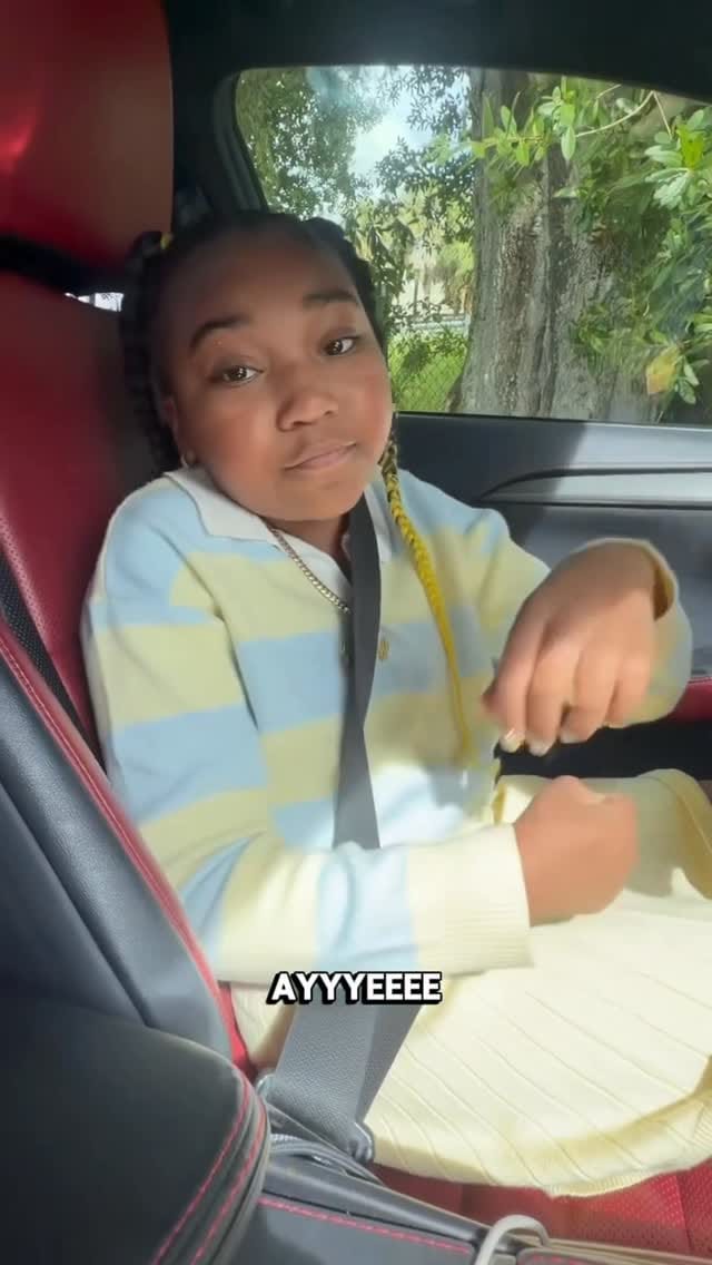 Post 9 by Kanary Yellow on Instagram (video)